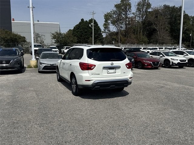 2018 Nissan Pathfinder S