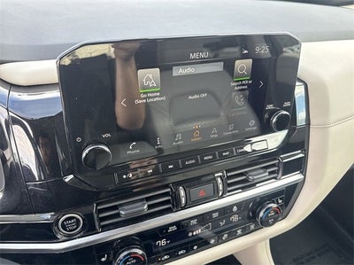 2024 Nissan Pathfinder SL