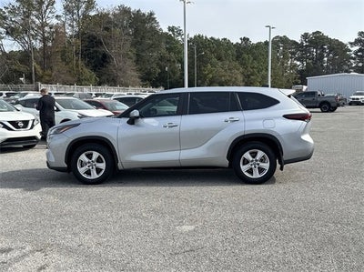 2024 Toyota Highlander LE