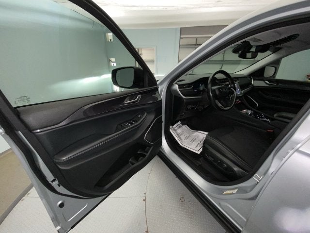 2021 Jeep Grand Cherokee L Laredo