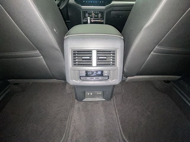 2023 Volkswagen Atlas 2.0T SE w/Technology