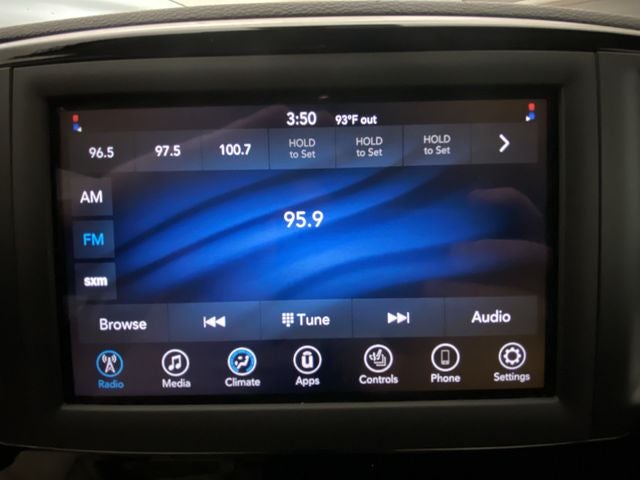2021 Chrysler Voyager LX