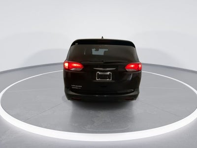 2021 Chrysler Voyager LX