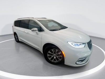 2024 Chrysler Pacifica Hybrid Pinnacle