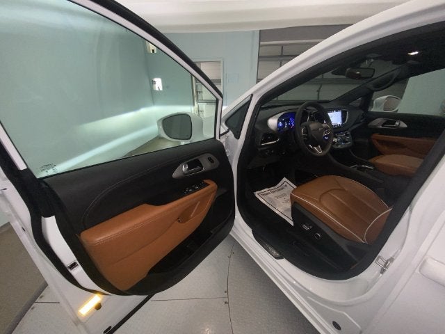 2024 Chrysler Pacifica Hybrid Pinnacle
