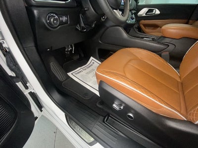 2024 Chrysler Pacifica Hybrid Pinnacle