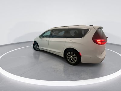 2024 Chrysler Pacifica Hybrid Pinnacle