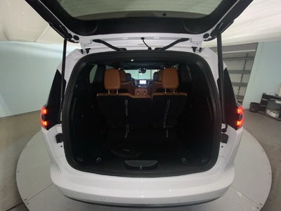2024 Chrysler Pacifica Hybrid Pinnacle