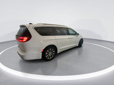 2024 Chrysler Pacifica Hybrid Pinnacle