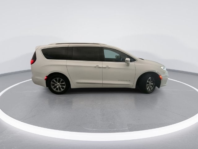 2024 Chrysler Pacifica Hybrid Pinnacle