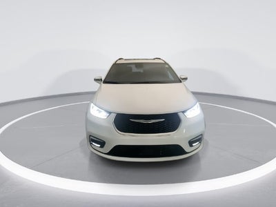 2024 Chrysler Pacifica Hybrid Pinnacle