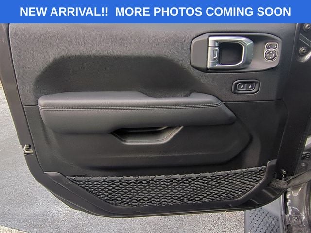 2022 Jeep Wrangler Unlimited Sahara Altitude 4x4