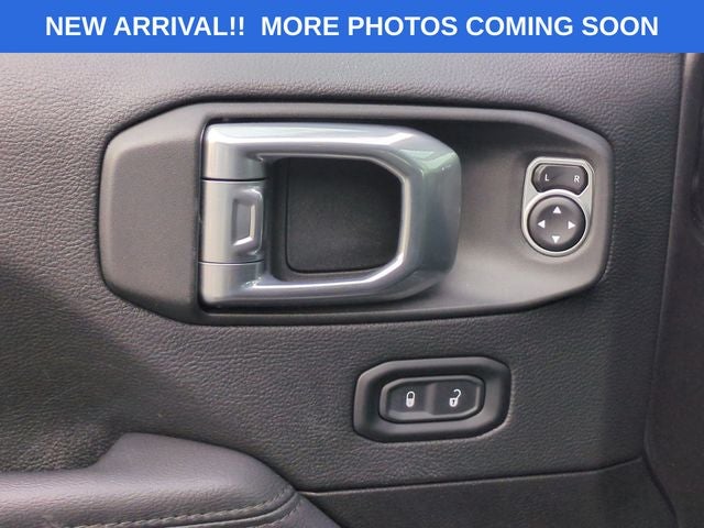 2022 Jeep Wrangler Unlimited Sahara Altitude 4x4