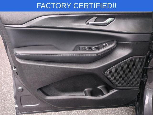 2024 Jeep Grand Cherokee L Laredo 4x2