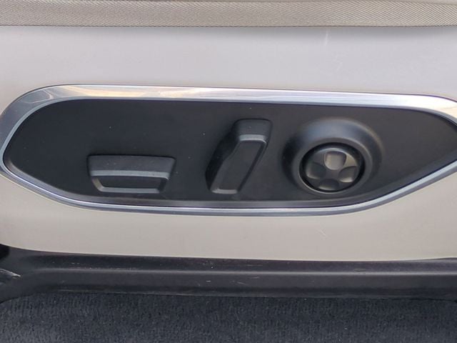 2023 Jeep Wagoneer -