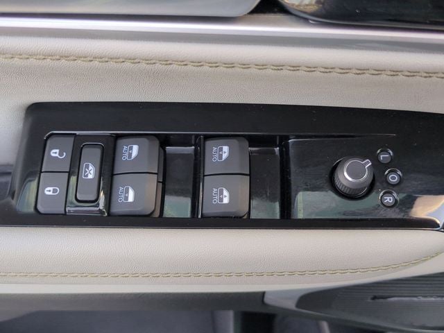 2023 Jeep Wagoneer -