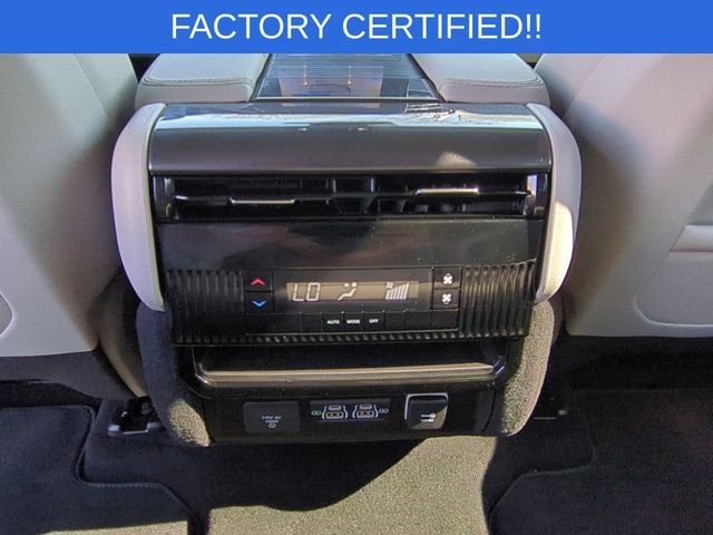 2023 Jeep Wagoneer -