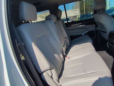 2023 Jeep Wagoneer -