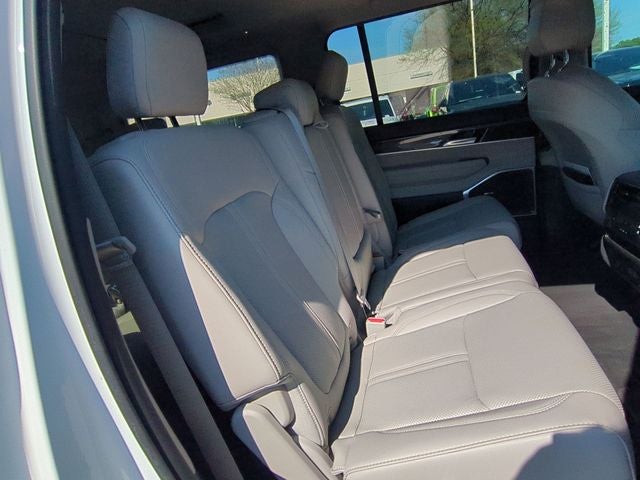 2023 Jeep Wagoneer -