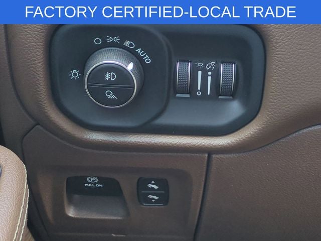 2022 RAM 1500 Laramie Crew Cab 4x2 5'7' Box