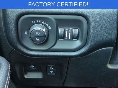 2022 RAM 1500 Laramie Crew Cab 4x4 5'7' Box