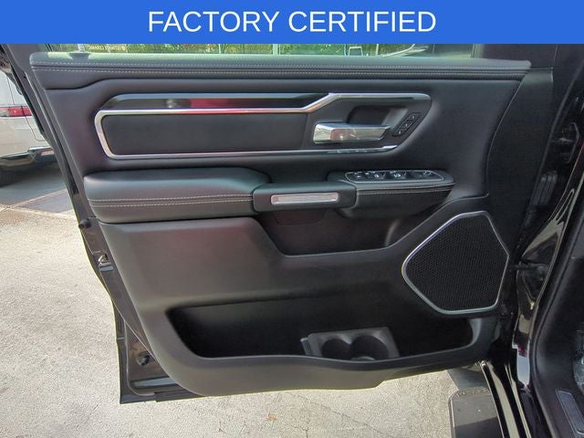 2020 RAM 1500 Laramie Crew Cab 4x4 5'7' Box