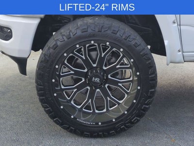 2020 RAM 1500 Laramie Crew Cab 4x4 5'7' Box