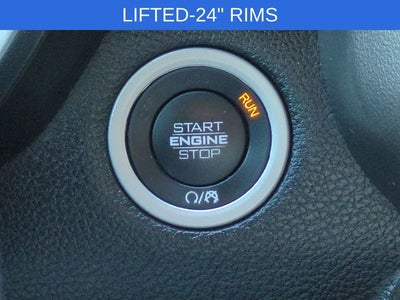 2020 RAM 1500 Laramie Crew Cab 4x4 5'7' Box