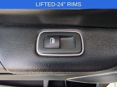 2020 RAM 1500 Laramie Crew Cab 4x4 5'7' Box