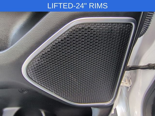 2020 RAM 1500 Laramie Crew Cab 4x4 5'7' Box