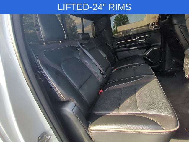 2020 RAM 1500 Laramie Crew Cab 4x4 5'7' Box