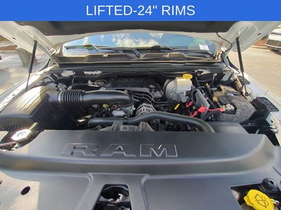 2020 RAM 1500 Laramie Crew Cab 4x4 5'7' Box