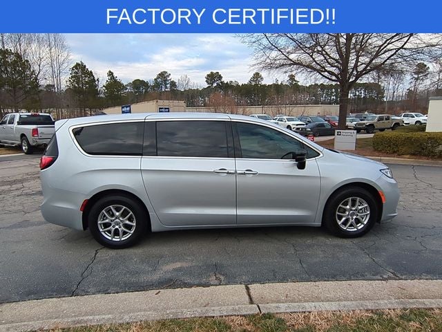 2024 Chrysler Pacifica Touring L