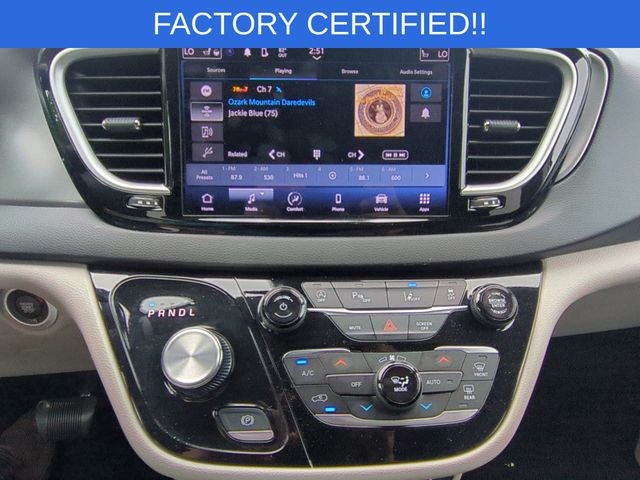 2024 Chrysler Pacifica Touring L