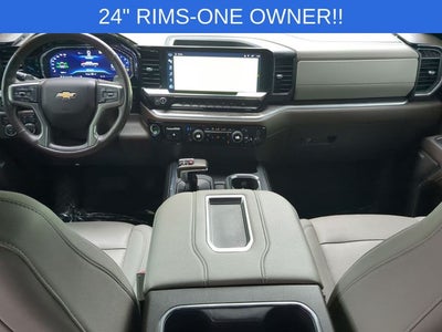 2022 Chevrolet Silverado 1500 4WD Crew Cab Short Bed LTZ
