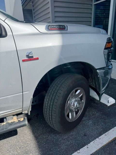 2025 RAM 2500 Tradesman Crew Cab 4x4 6'4' Box
