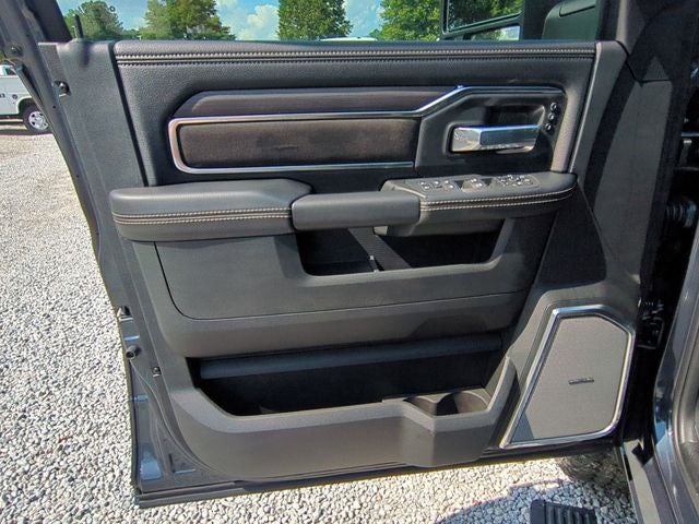 2025 RAM 2500 Laramie Crew Cab 4x4 6'4' Box