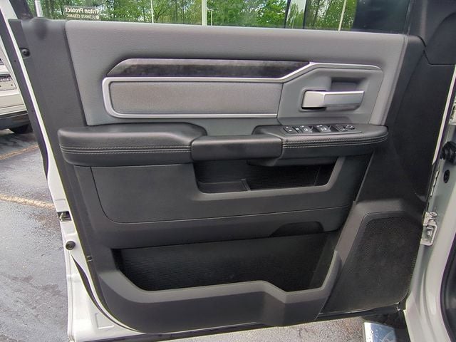 2020 RAM 3500 Big Horn Crew Cab 4x4 8' Box