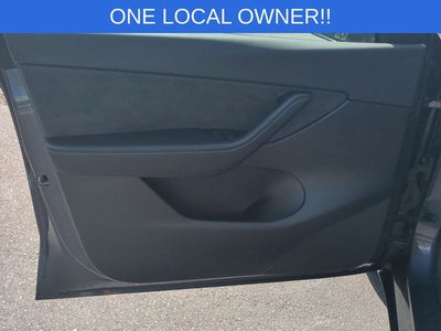 2022 Tesla Model Y Long Range Dual Motor All-Wheel Drive
