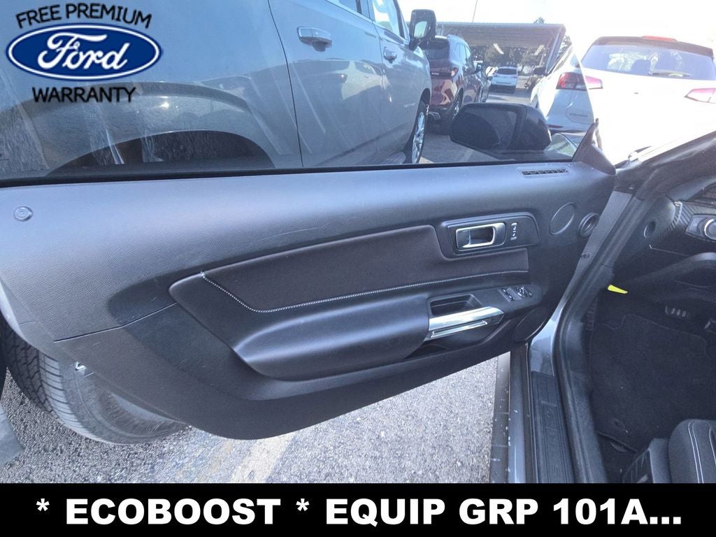 2022 Ford Mustang EcoBoost