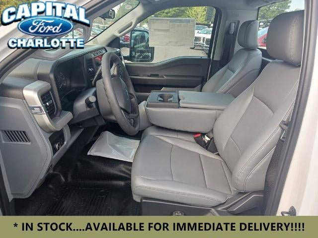 2024 Ford Chassis Cab F-450® XL