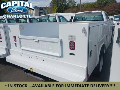 2024 Ford Chassis Cab F-450® XL