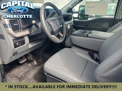 2024 Ford Chassis Cab F-450® XL