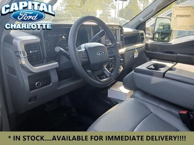 2024 Ford Chassis Cab F-450® XL