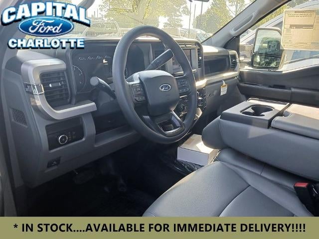 2024 Ford Chassis Cab F-450® XL