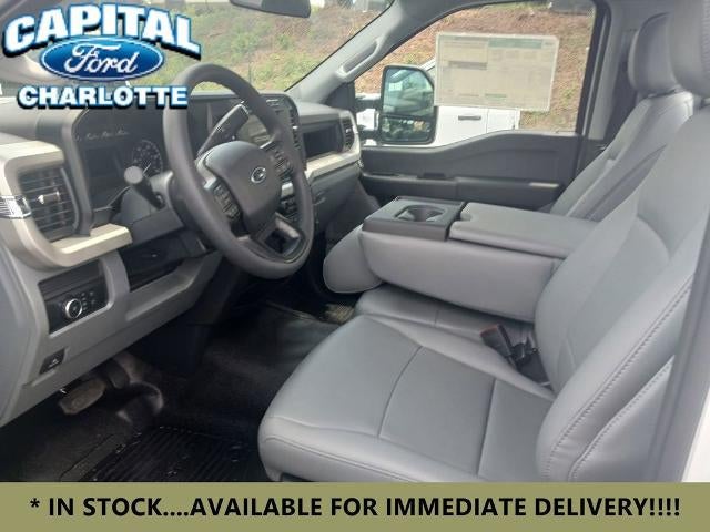 2024 Ford Chassis Cab F-550® XL