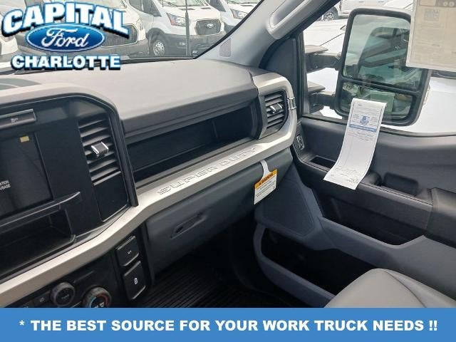 2024 Ford Chassis Cab F-550® XL