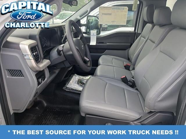 2024 Ford Chassis Cab F-550® XL