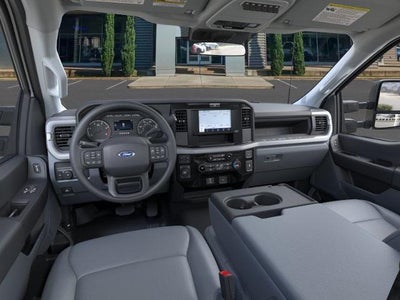 2025 Ford Chassis Cab F-550® XL