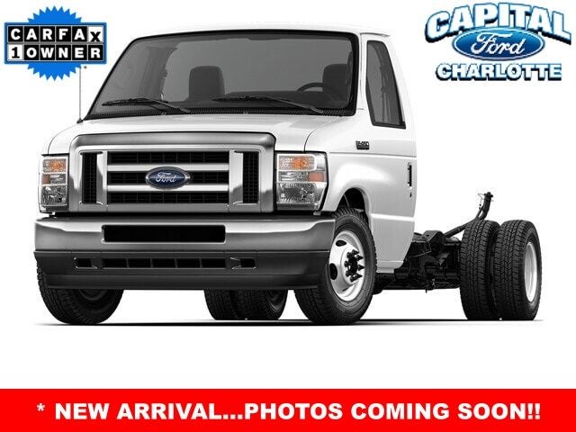 2024 Ford E-450SD Base